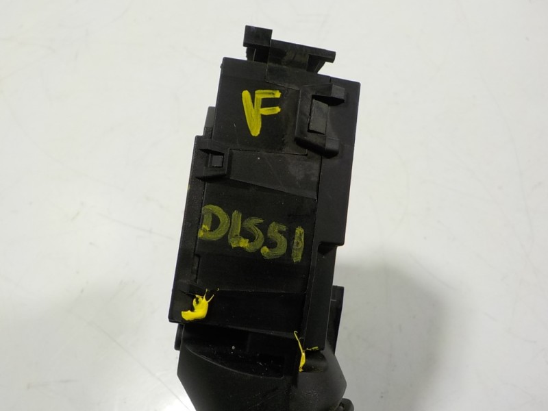 Recambio de mando intermitentes para ford transit courier 1.5 tdci cat referencia OEM IAM 1682336 8A6T13335BC 