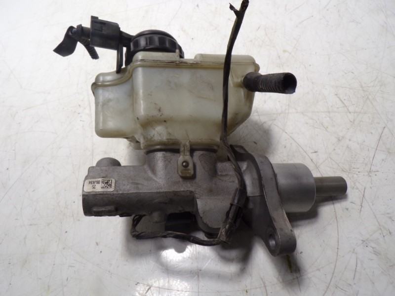 Recambio de bomba freno para skoda yeti 1.2 tsi referencia OEM IAM 1K1614019K 1K1611301D 