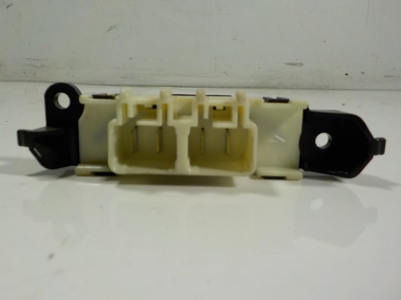 Recambio de modulo electronico para lexus is 300h referencia OEM IAM 8771030050 8771030050 
