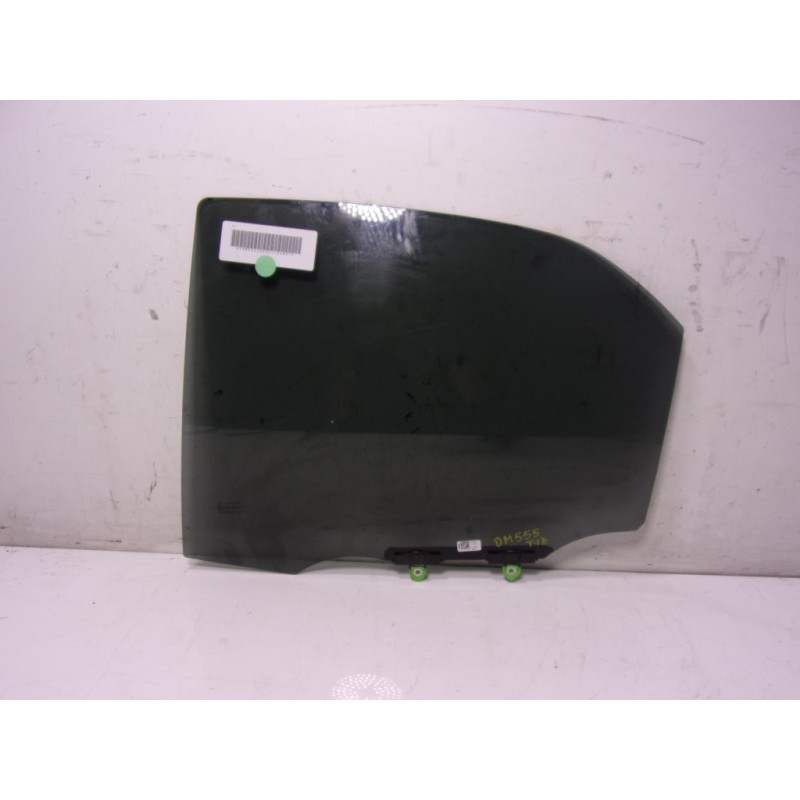 Recambio de cristal puerta trasero izquierdo para toyota yaris 1.5 vvti hev referencia OEM IAM 68104K0020  