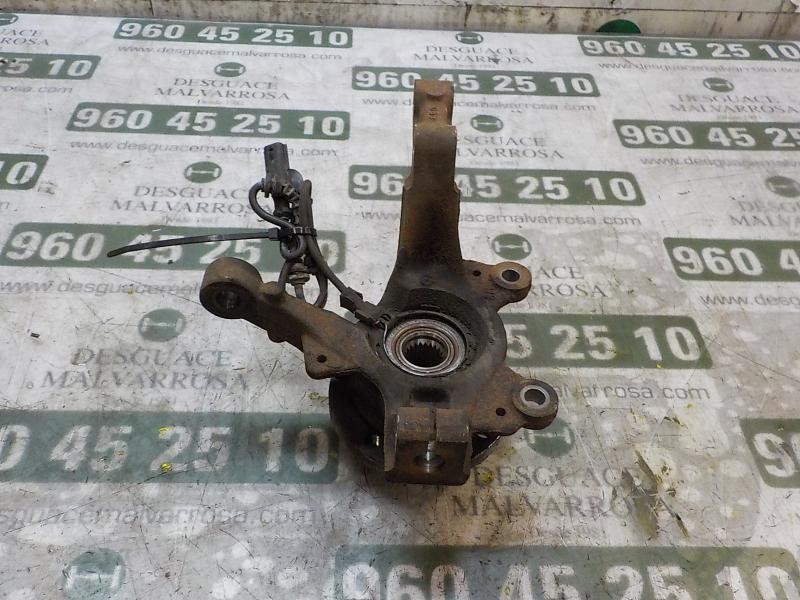 Recambio de mangueta delantera izquierda para renault clio iii 1.2 16v referencia OEM IAM   