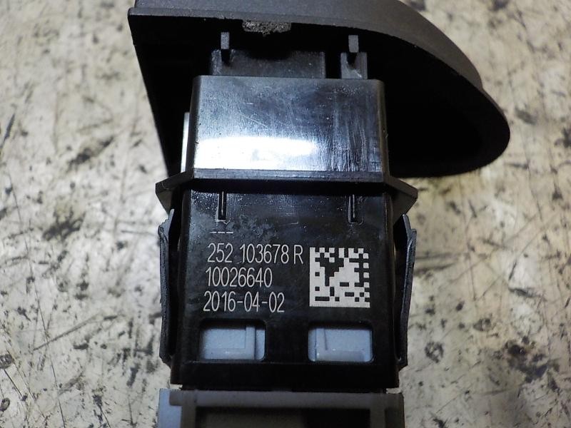 Recambio de modulo electronico para renault clio iv 0.9 referencia OEM IAM 252103678R 251103678R 