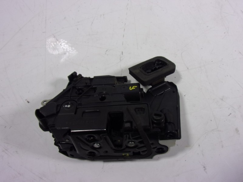 Recambio de cerradura puerta trasera izquierda para skoda yeti 1.2 tsi referencia OEM IAM 5K4839015R 5E0839016 