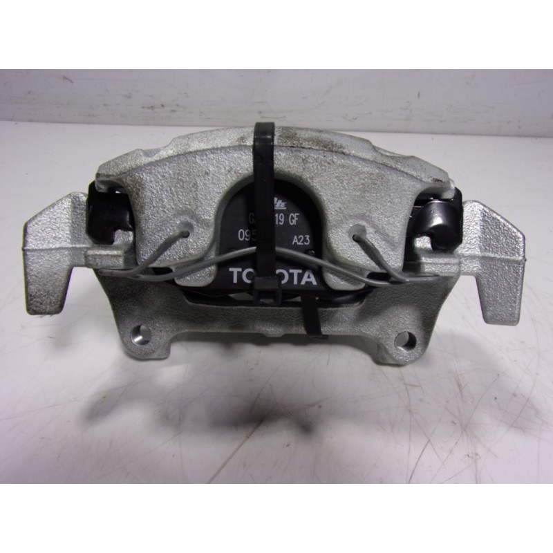 Recambio de pinza freno delantera derecha para toyota yaris 1.5 vvti hev referencia OEM IAM   