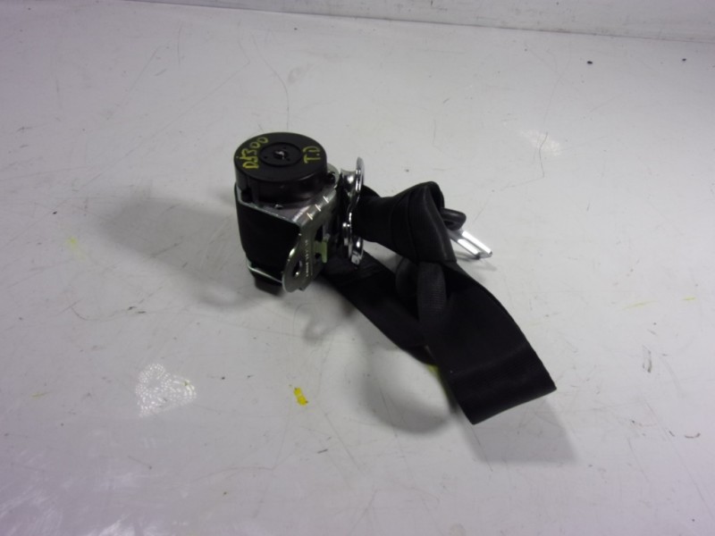 Recambio de cinturon seguridad trasero derecho para skoda yeti 1.2 tsi referencia OEM IAM 5L6857447RAA 615180800C 615180800C