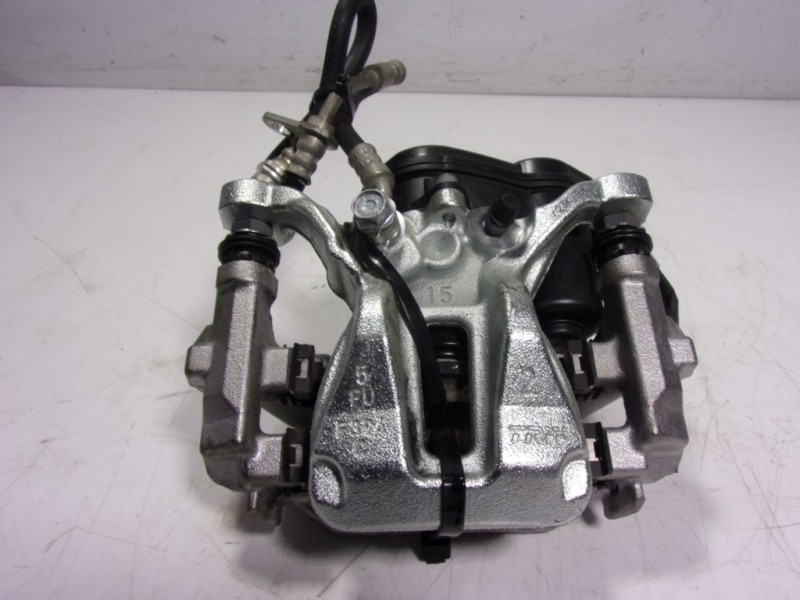 Recambio de pinza freno trasera izquierda para toyota yaris 1.5 vvti hev referencia OEM IAM   