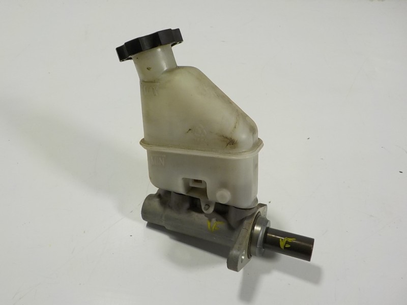 Recambio de bomba freno para kia sorento () emotion 4x4 referencia OEM IAM 585102P800  