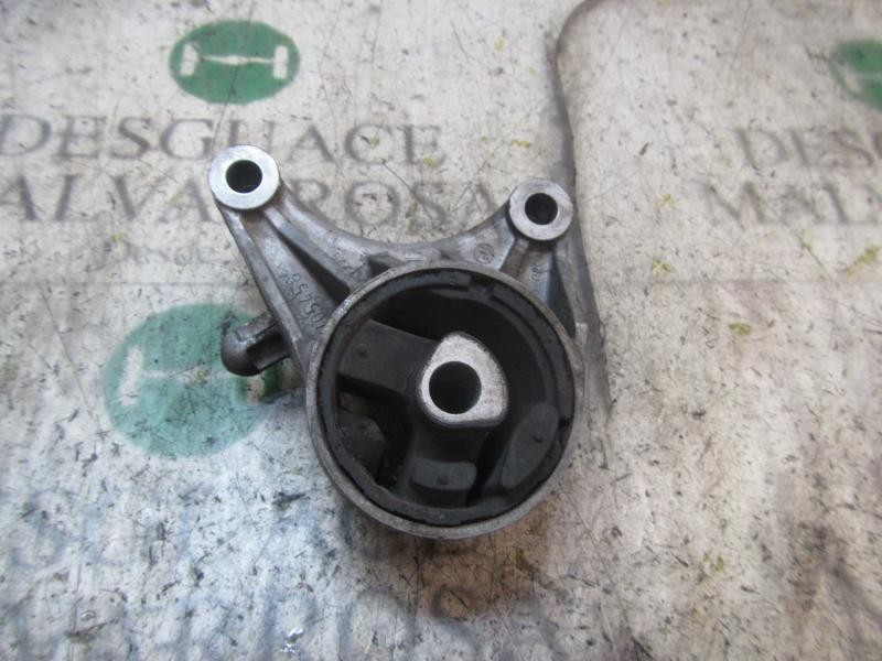 Recambio de soporte cambio para opel zafira b 1.9 cdti referencia OEM IAM   