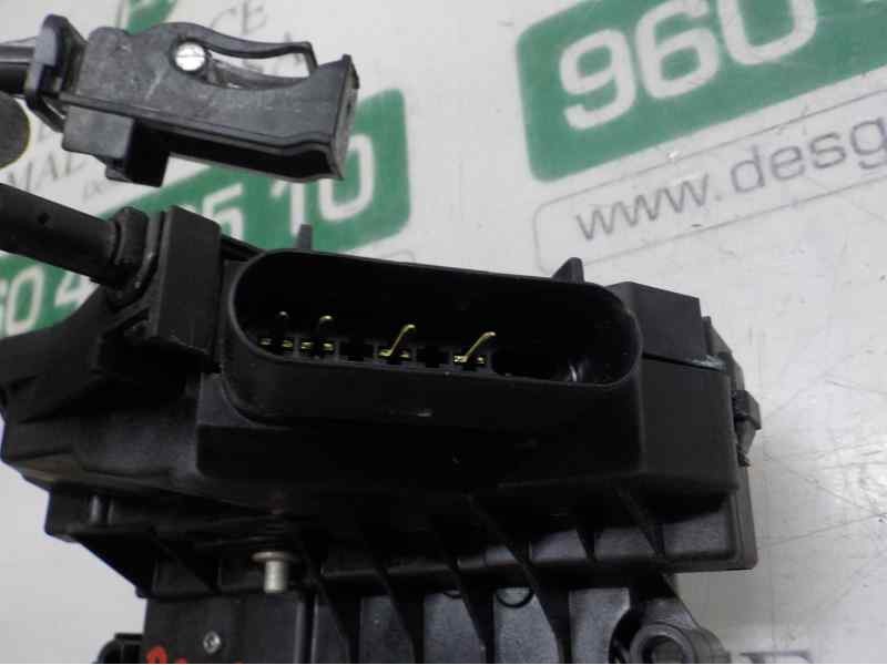 Recambio de cerradura puerta delantera derecha para ford focus lim. (cb8) trend referencia OEM IAM 2066073 BM5AA21812BE 