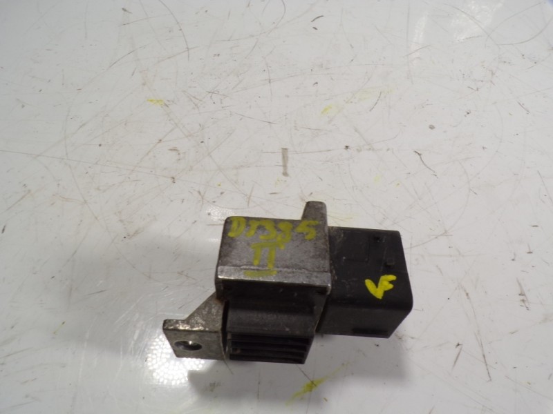 Recambio de caja precalentamiento para nissan juke (f15) 1.5 turbodiesel cat referencia OEM IAM 1106700Q0E 110678071R 