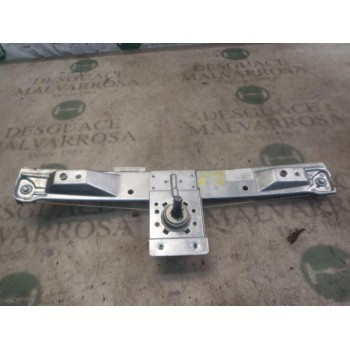 ELEVALUNAS TRASERO DERECHO 