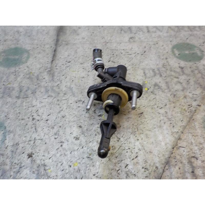 Recambio de bomba embrague para toyota yaris 1.4 turbodiesel cat referencia OEM IAM 314200D121  