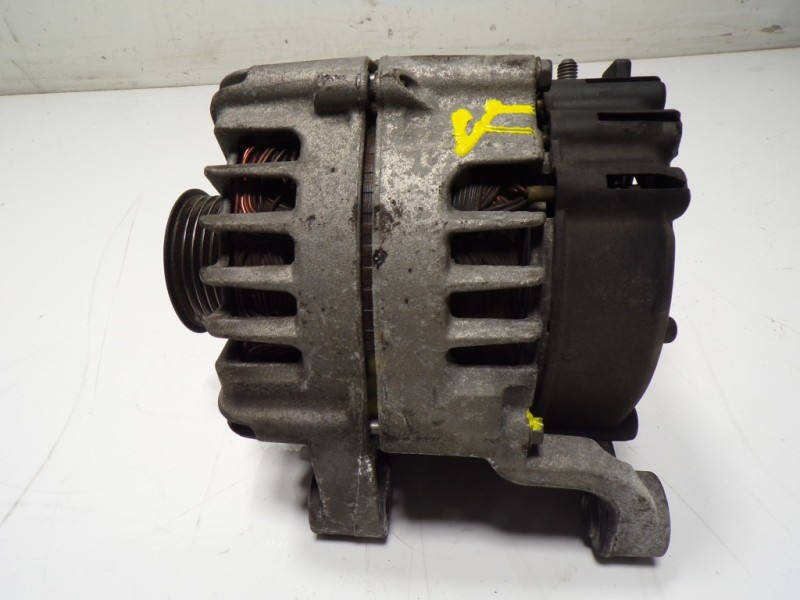 Recambio de alternador para bmw serie 1 berlina (e81/e87) 116d referencia OEM IAM 12317802619 2543461D 