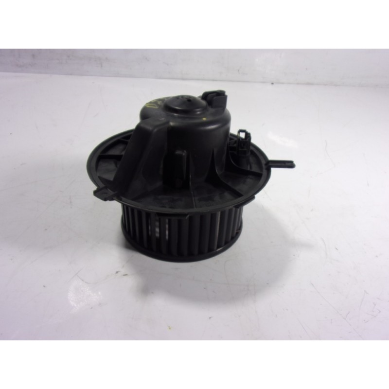 Recambio de motor calefaccion para skoda yeti 1.2 tsi referencia OEM IAM 1K1819015E  