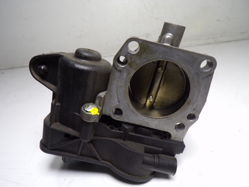 Recambio de caja mariposa para peugeot 5008 1.2 12v e-thp referencia OEM IAM 9801942080 9801942080 