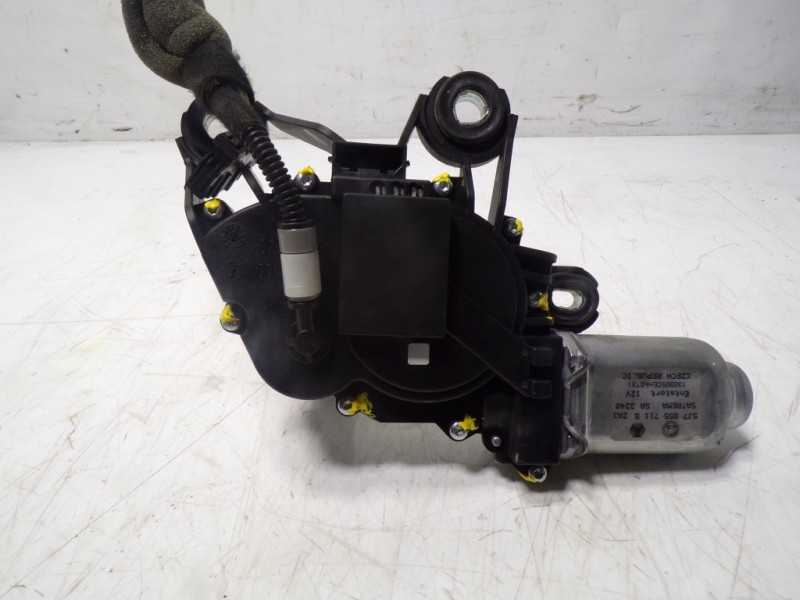 Recambio de motor limpia trasero para skoda yeti 1.2 tsi referencia OEM IAM 5J7955711B 5J7955711B 