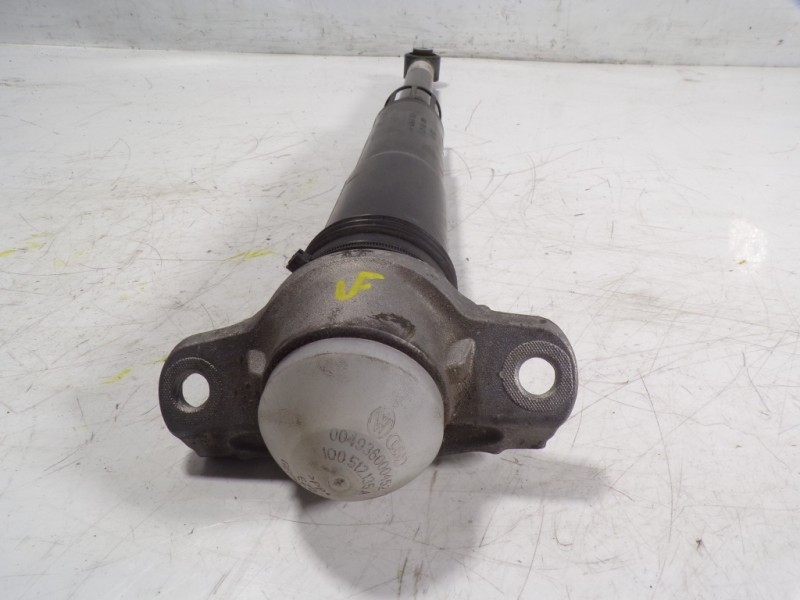 Recambio de amortiguador trasero derecho para volkswagen polo 1.0 tsi referencia OEM IAM 2Q0513049AN 2Q0512013BE 