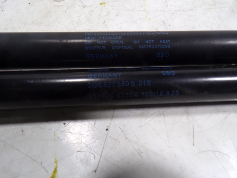 Recambio de amortiguadores maletero / porton para volkswagen polo 1.0 tsi referencia OEM IAM 2G6827550B  