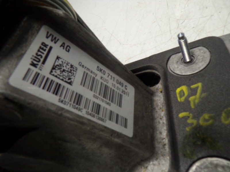 Recambio de palanca cambio para skoda yeti 1.2 tsi referencia OEM IAM 1K0711050A 1K0711061B 