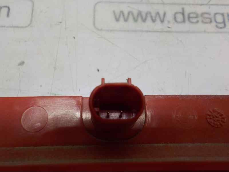 Recambio de piloto trasero central para ford focus lim. (cb8) trend referencia OEM IAM 2085739  