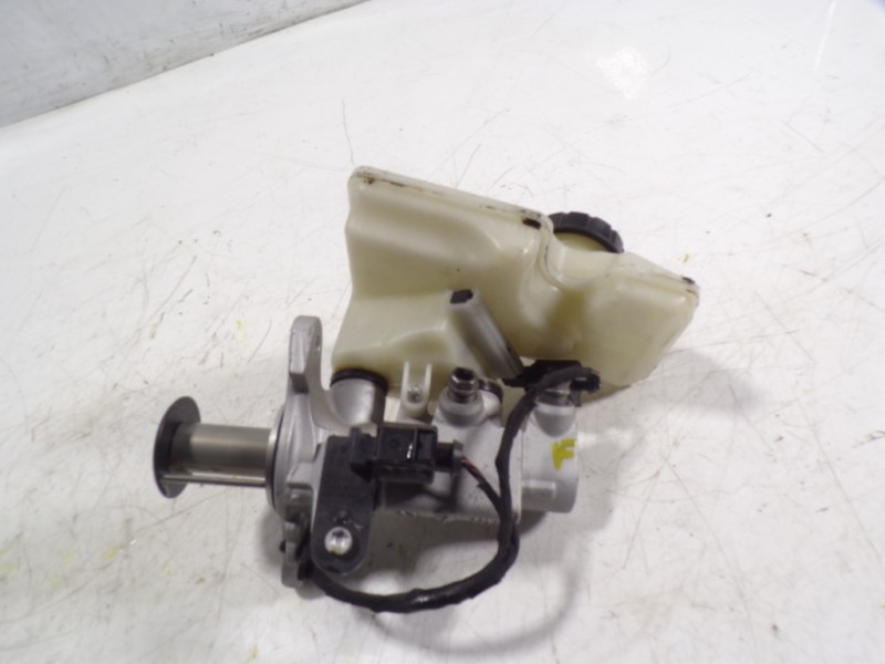 Recambio de bomba freno para volkswagen polo 1.0 tsi referencia OEM IAM 2Q1611019CREP  