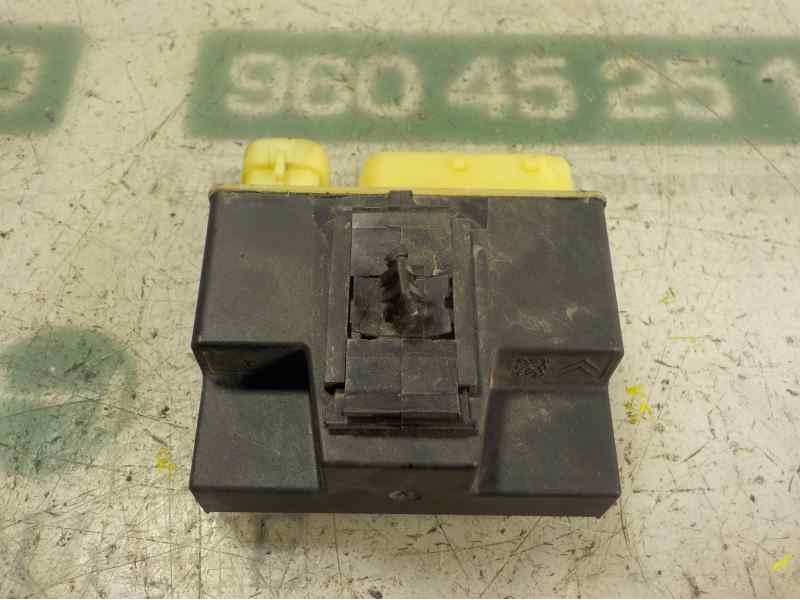 Recambio de caja precalentamiento para peugeot 3008 1.6 hdi fap referencia OEM IAM   