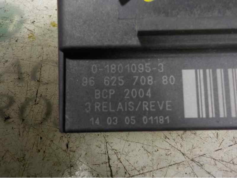 Recambio de caja precalentamiento para peugeot 3008 1.6 hdi fap referencia OEM IAM   