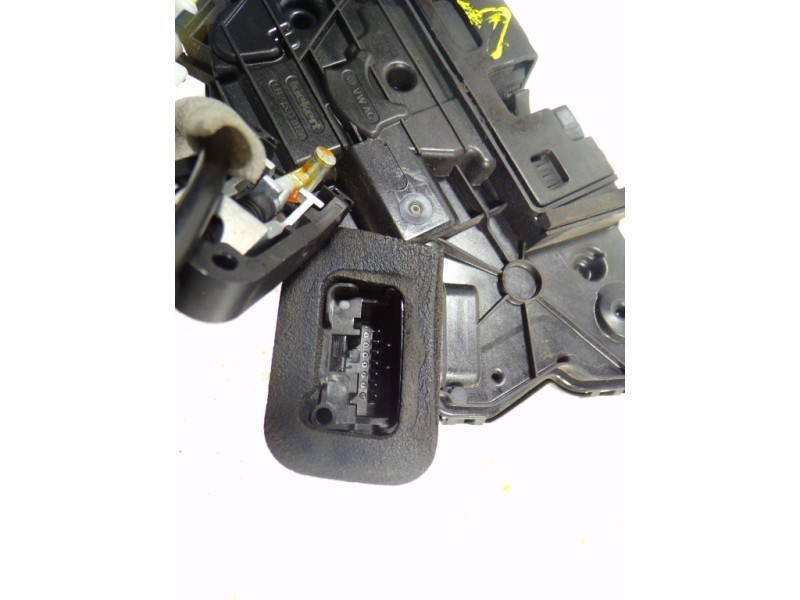 Recambio de cerradura puerta delantera izquierda para volkswagen polo 1.0 tsi referencia OEM IAM 5TB837015C 5TB837015A 