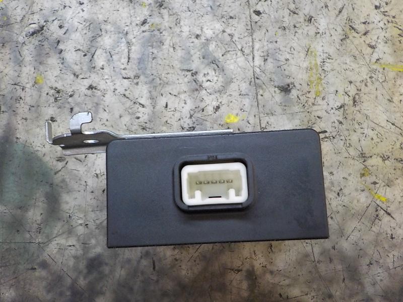 Recambio de modulo electronico para toyota yaris 1.4 turbodiesel cat referencia OEM IAM 897410D031 897410D031 