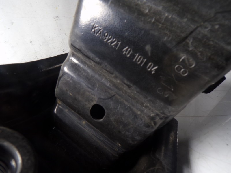 Recambio de refuerzo paragolpes delantero para skoda yeti 1.2 tsi referencia OEM IAM 5L0807109B KA92214010104 