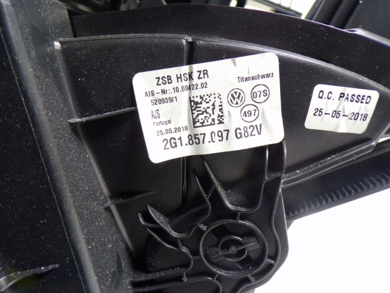 Recambio de guantera para volkswagen polo 1.0 tsi referencia OEM IAM 2G1857097G82V 2G1857097G 