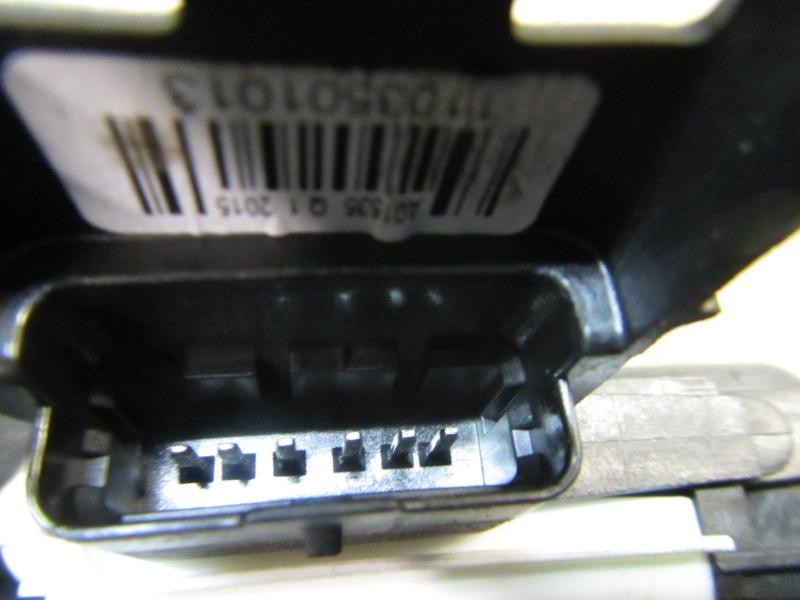 Recambio de cerradura puerta delantera derecha para citroën c-elysée seduction referencia OEM IAM 9676785780  