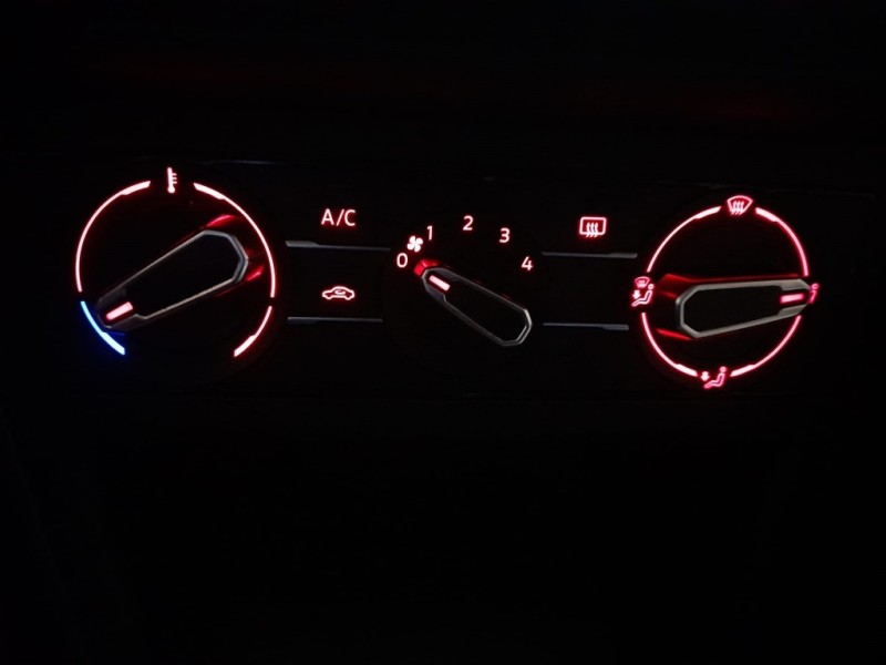 Recambio de mando calefaccion / aire acondicionado para volkswagen polo 1.0 tsi referencia OEM IAM 2G1820045FEYW 2G1820045F 1800