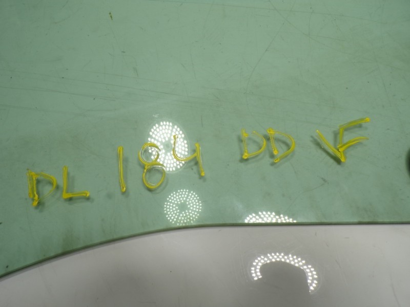 Recambio de cristal puerta delantero derecho para peugeot 5008 1.2 12v e-thp referencia OEM IAM 9811413680  