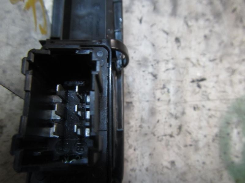 Recambio de mando elevalunas delantero derecho para citroën c-elysée seduction referencia OEM IAM 96657927ZD  