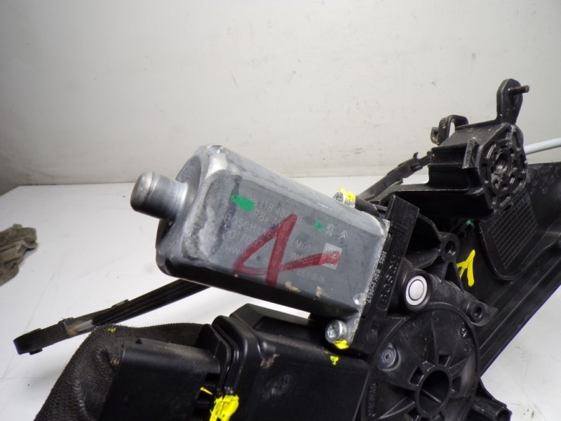 Recambio de elevalunas delantero izquierdo para peugeot 5008 1.2 12v e-thp referencia OEM IAM 9810488980 9811848780 