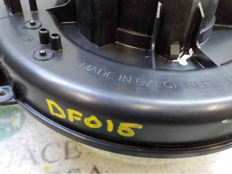 Recambio de motor calefaccion para skoda fabia 1.0 mpi referencia OEM IAM 6R1819015A 6R1819015A 