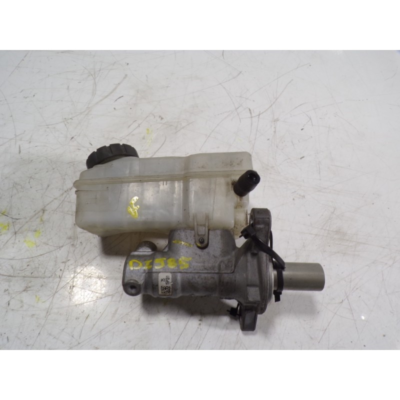 Recambio de bomba freno para dacia duster 1.5 dci diesel fap cat referencia OEM IAM 460112629R  