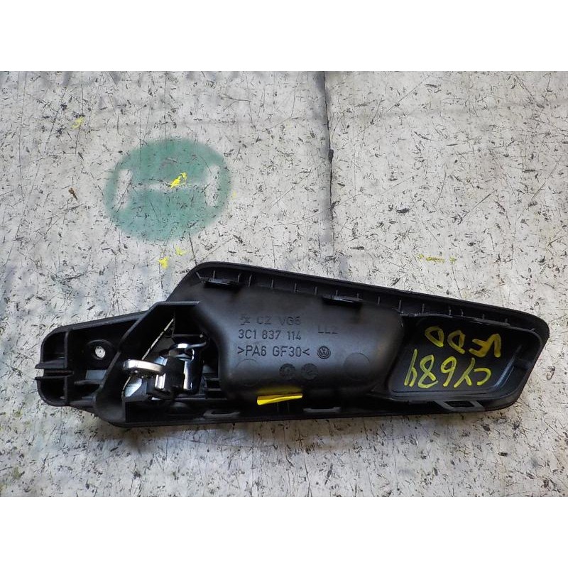 Recambio de maneta interior delantera derecha para volkswagen passat berlina (3c2) 2.0 tdi referencia OEM IAM 3C1837114BTDZ  