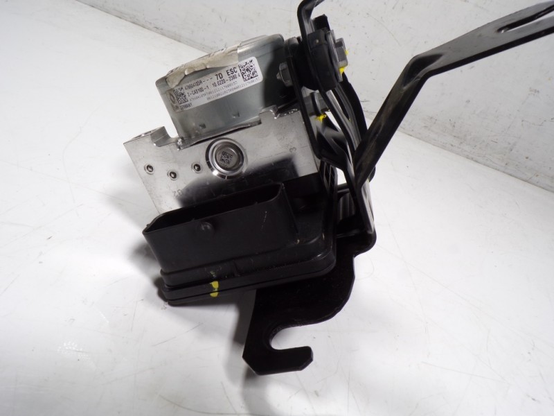 Recambio de abs para dacia sandero 0.9 tce referencia OEM IAM  476604105R 