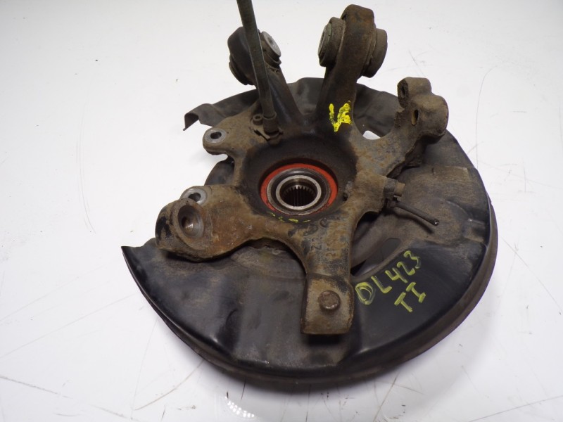 Recambio de mangueta trasera izquierda para bmw serie 1 berlina (e81/e87) 116d referencia OEM IAM 33326774809  