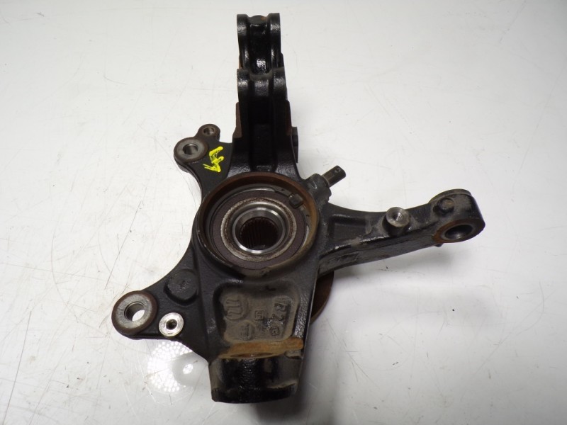 Recambio de mangueta delantera derecha para peugeot 5008 1.2 12v e-thp referencia OEM IAM 1618891080  