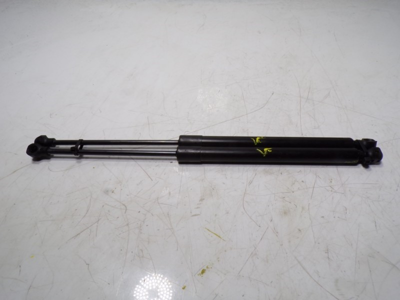 Recambio de amortiguadores maletero / porton para dacia sandero 0.9 tce referencia OEM IAM   