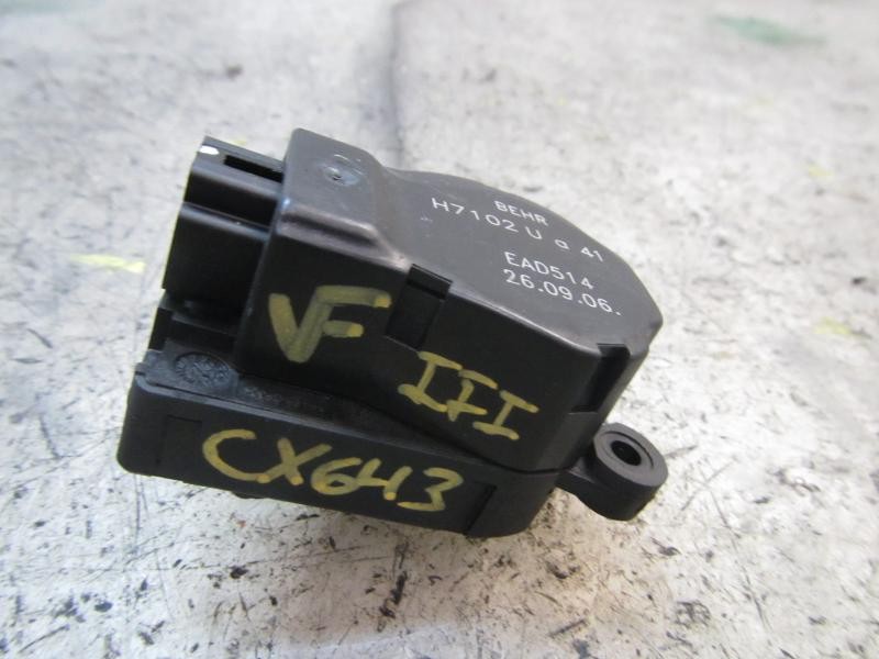 Recambio de motor apertura trampillas climatizador para opel zafira b 1.9 cdti referencia OEM IAM   