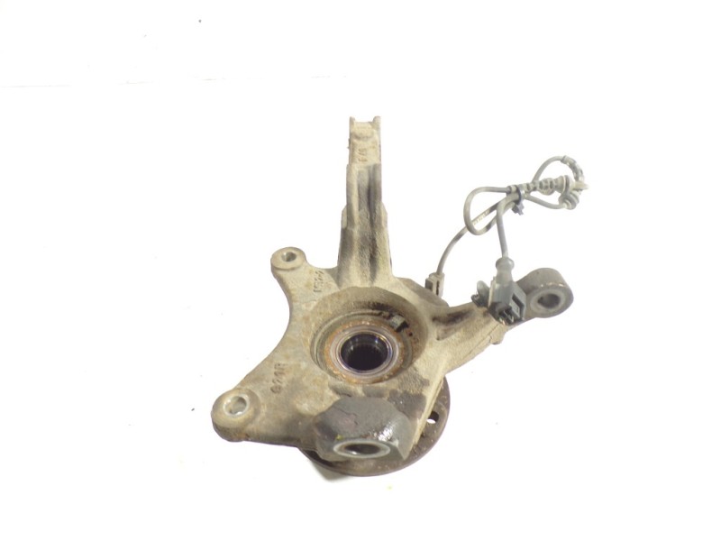 Recambio de mangueta delantera derecha para dacia duster 1.5 dci diesel fap cat referencia OEM IAM 8200881916  