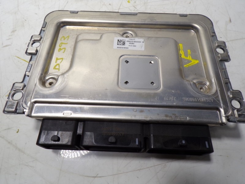 Recambio de centralita motor uce para dacia sandero 0.9 tce referencia OEM IAM  237106047S 