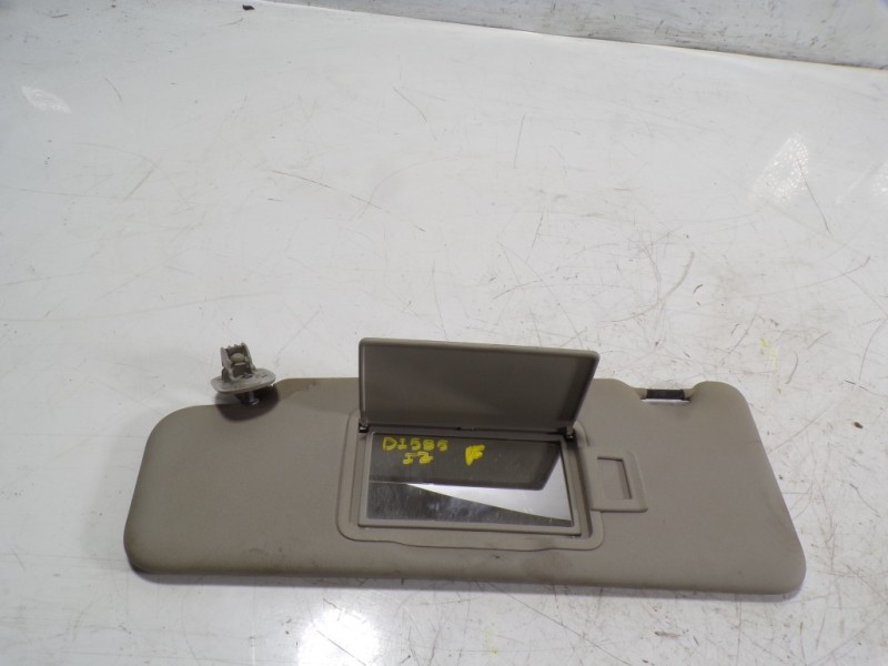 Recambio de parasol izquierdo para dacia duster 1.5 dci diesel fap cat referencia OEM IAM 964012342R  