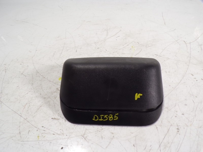 Recambio de piloto trasero central para dacia duster 1.5 dci diesel fap cat referencia OEM IAM 265908613R  