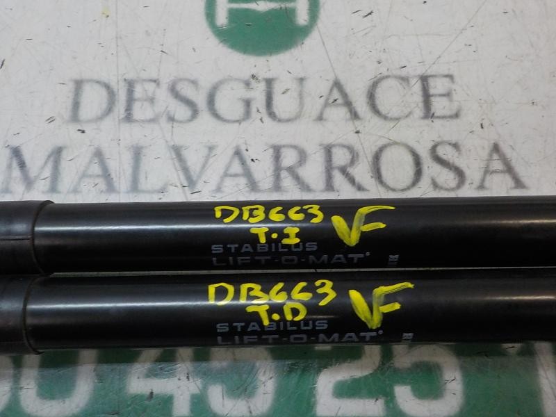 Recambio de amortiguadores maletero / porton para dacia duster basis 4x2 referencia OEM IAM 904520004R  