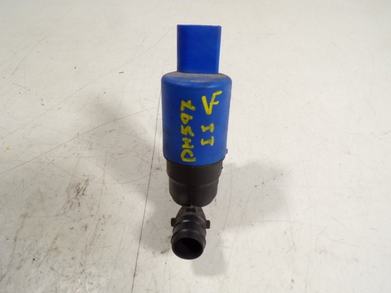 Recambio de bomba limpia para ford c-max 1.0 ecoboost cat referencia OEM IAM 1686506 AV6113K082AA 